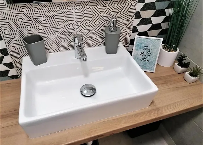 Central In The City Center Apartman